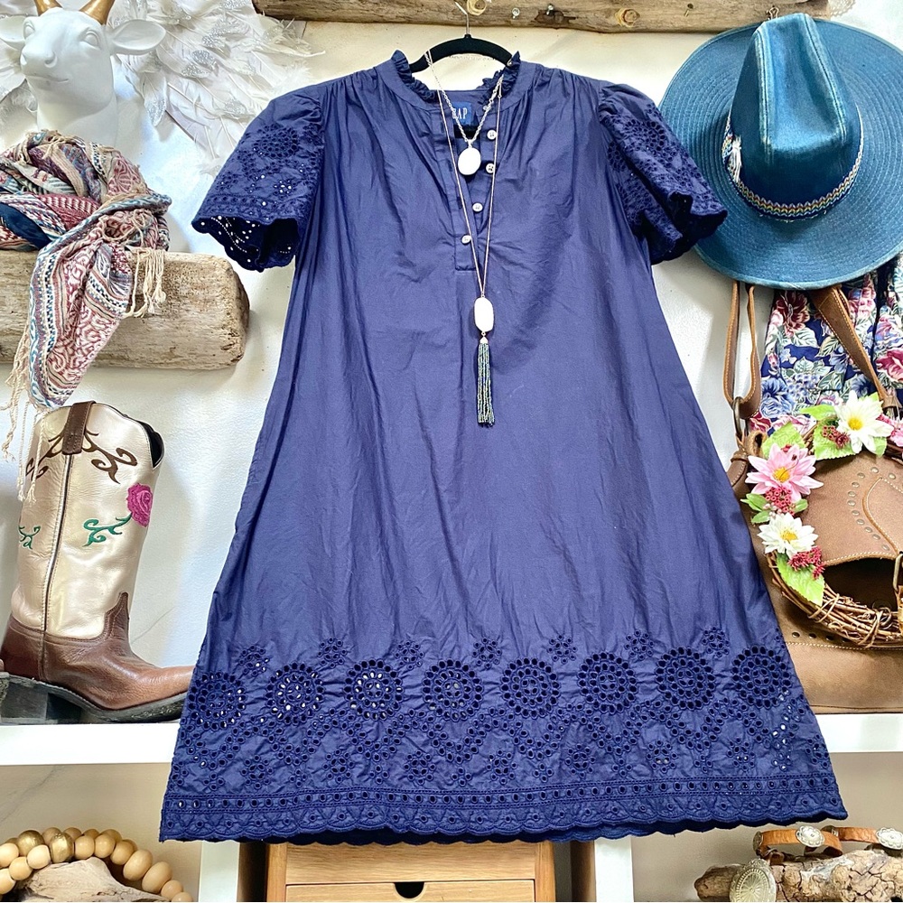 Prairie/country vibe boho eyelit embroidery dress w shabby chic feel